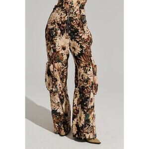 AKIRA Floral Print Trousers - Multicolor
